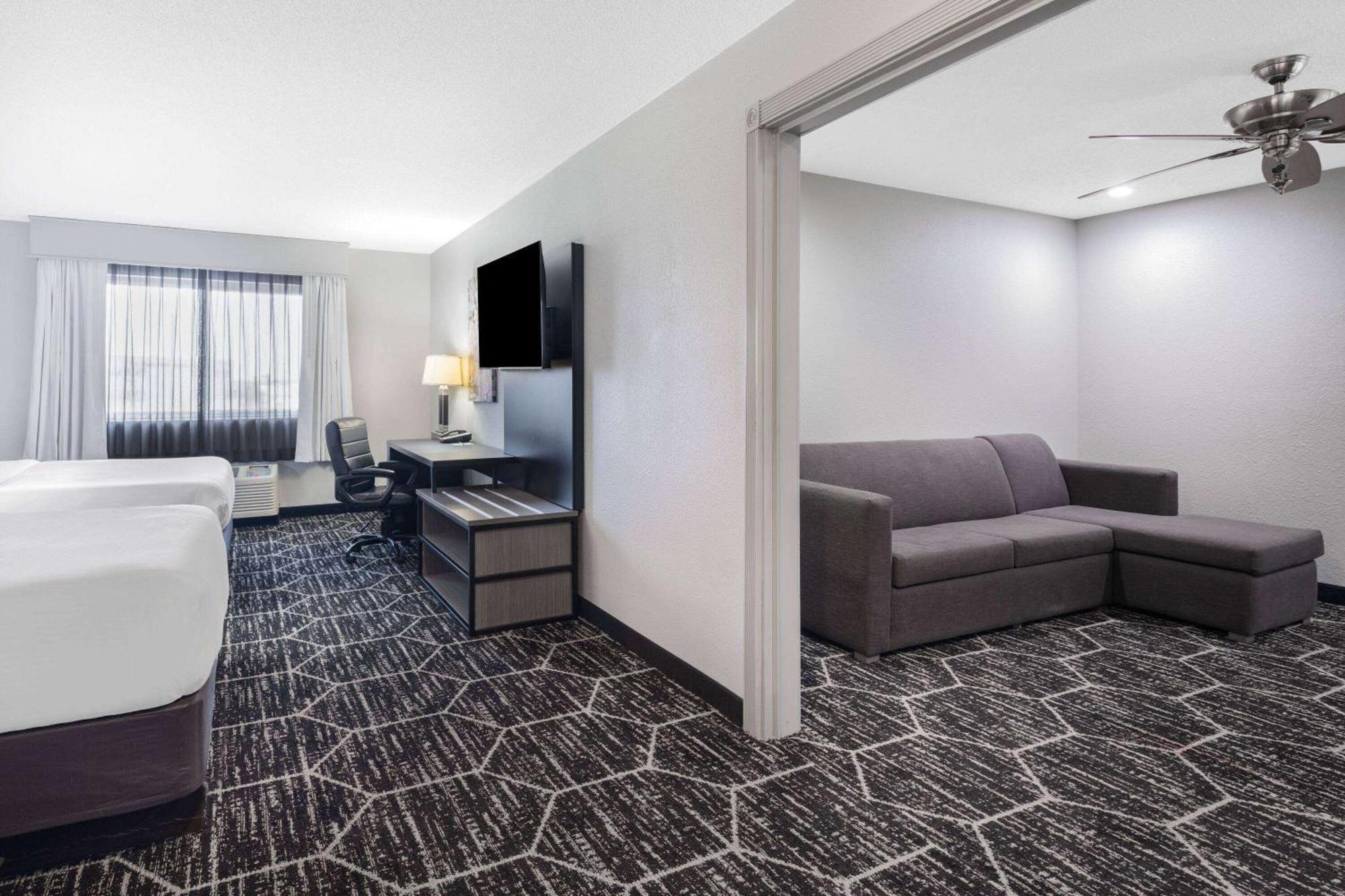 La Quinta By Wyndham Evansville Bagian luar foto